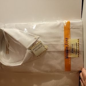 Munsingwear short sleeve  size 16 1/2 32/33